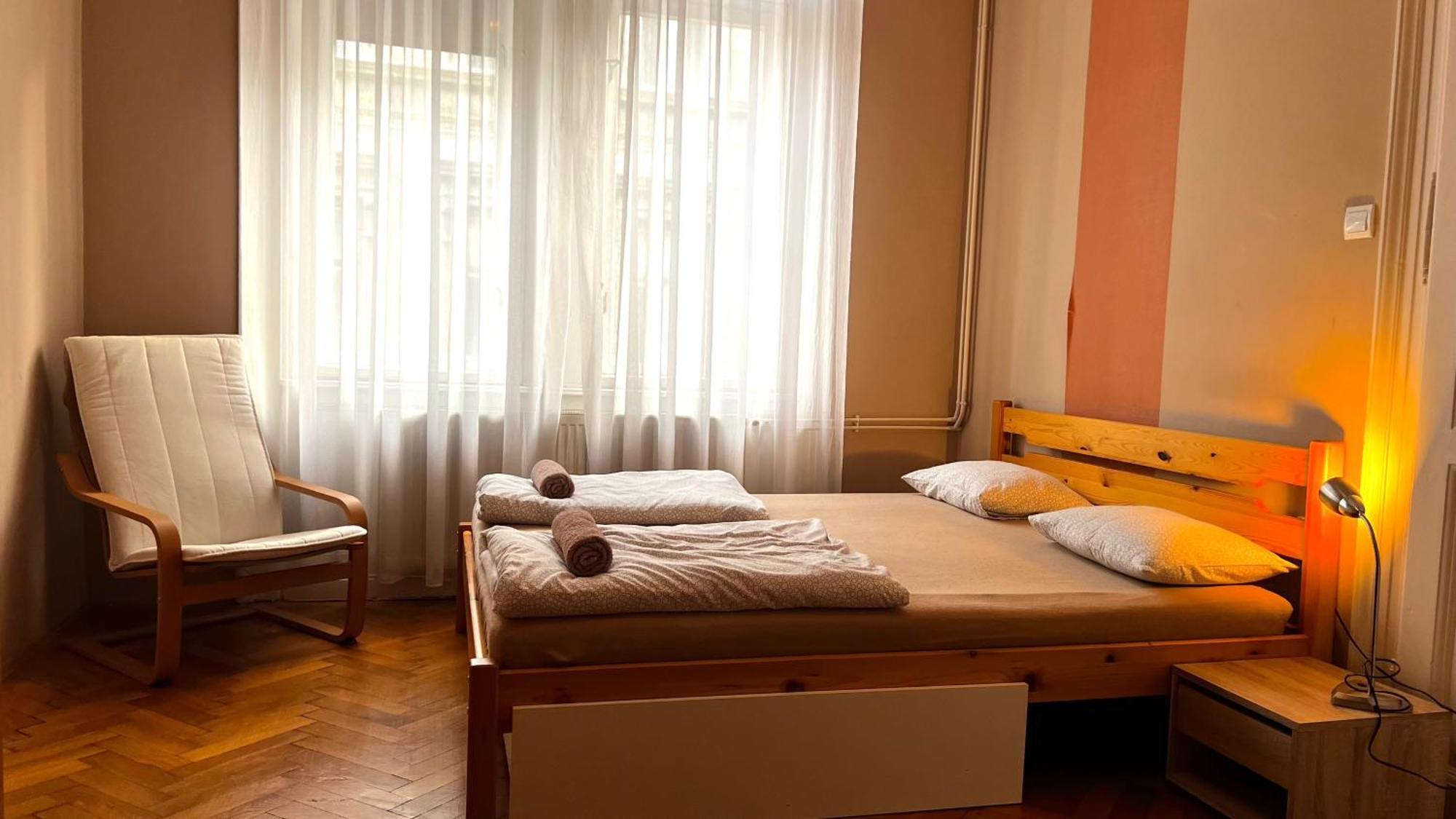 A54: Charming Apartment In The Ruin Bar District บูดาเปสต์ ภายนอก รูปภาพ